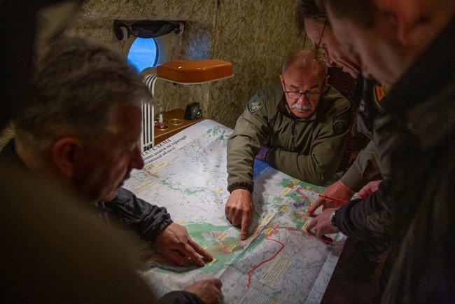 Правительственная группа во главе с первым замглавы МВД Яровым вылетела на место пожаров в Луганской области 01