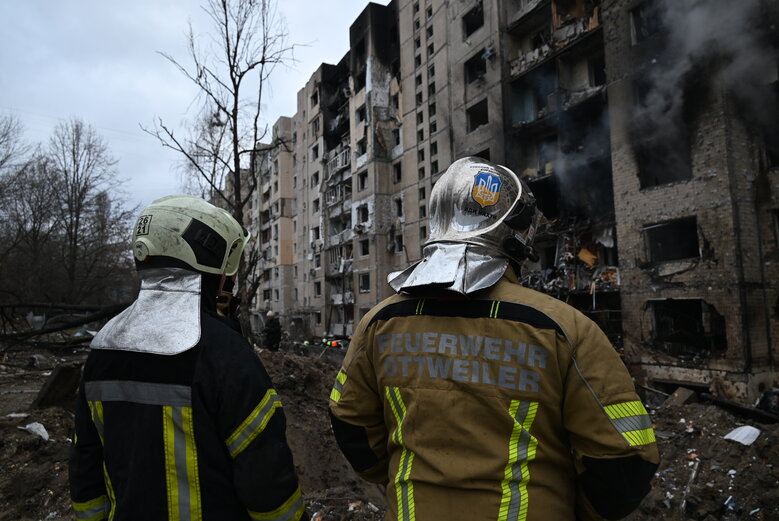 Consequences of Russian missile strike on house in Solomianskyi district of Kyiv 03