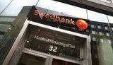 Шведський Swedbank оголосив про відставку президента через схеми з відмивання грошей за участю Януковича та Манафорта
