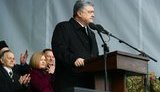 Нас провокують на застосування сили і зрив виборів, але ми такого подарунка не дамо, - Порошенко