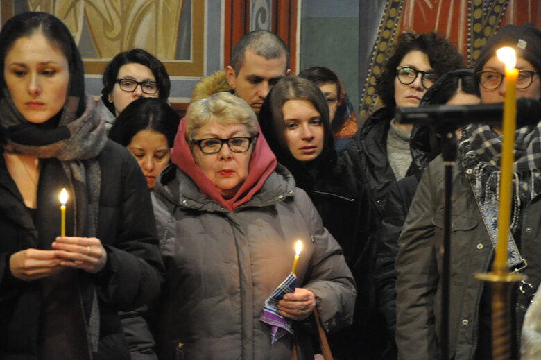 Зі столичним екскурсоводом та воїном Сергієм Мироновим, який загинув у бою з окупантами, попрощалися у Києві 53