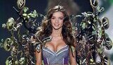 В Нью-Йорке прошел шоу-показ нижнего белья Victoria’s Secret. ФОТОрепортаж.