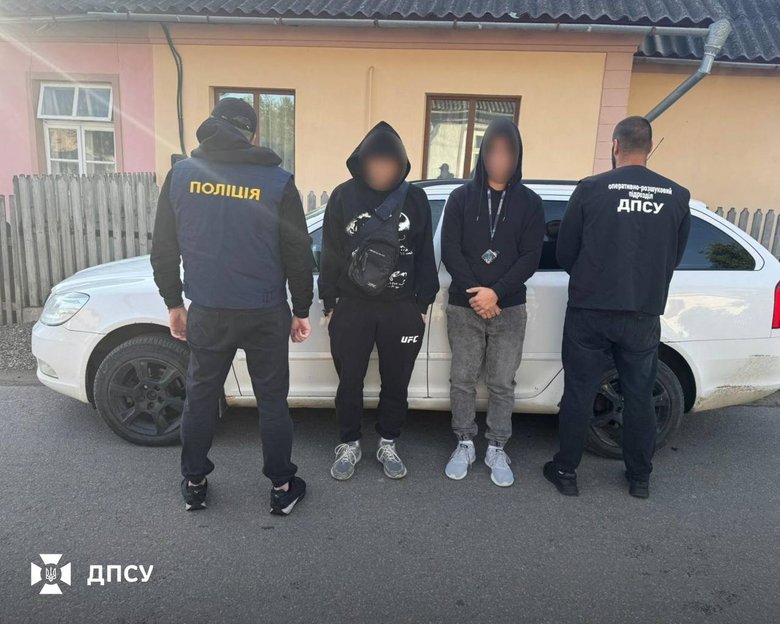 На Буковині викрили схему незаконного переправлення чоловіків за кордон
