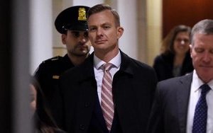 Сондленд заявив Трампу, що Зеленський погодився провести розслідування проти Байденів, - співробітник посольства США в Києві Холмс. ДОКУМЕНТ
