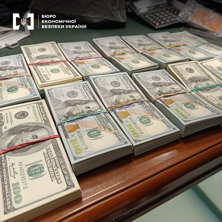 БЕБ викрило контрабанду ювелірних виробів і годинників через кордон