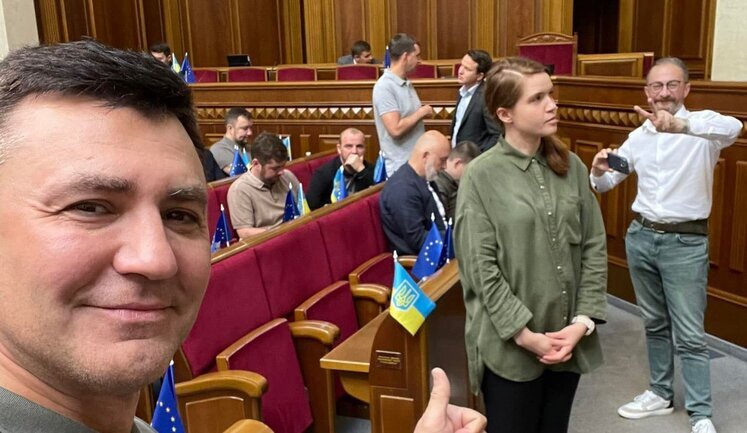 Bezuhla testified against "Servant of the People" Tyshchenko, accusing him of creating "schemes on human grief"