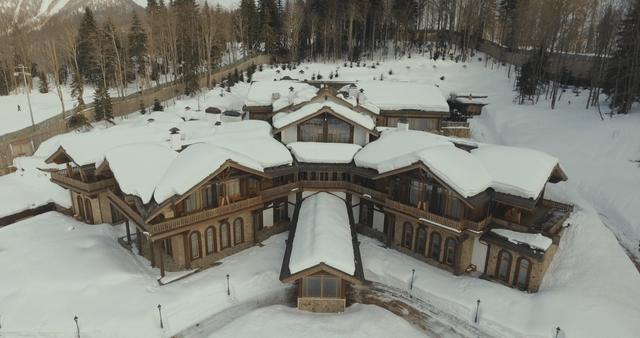 Таємна імперія Медведєва: палаци, яхти, виноградники - премєр РФ створив масштабну корупційну мережу, - Навальний 04