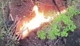 Під час визволення Одрадного один з бійців підібрався впритул до бліндажа окупантів та підпалив його