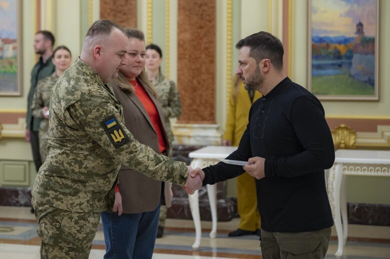 вручення сертифікатів на житло Героям України та їх родинам