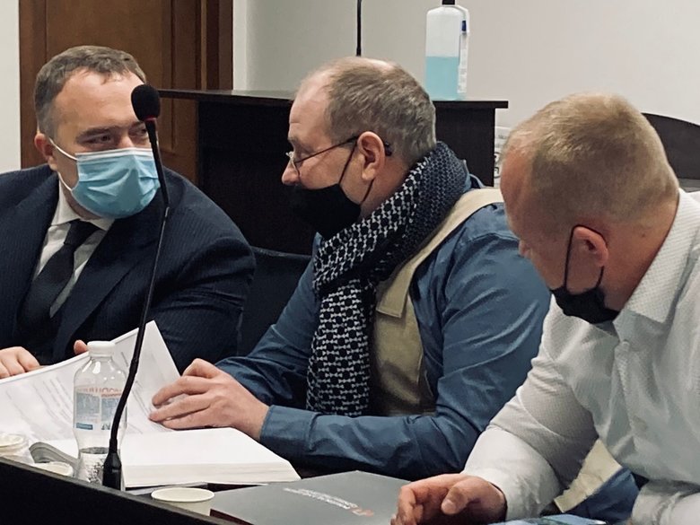 Суд продлил домашний арест экс-судье Чаусу 01