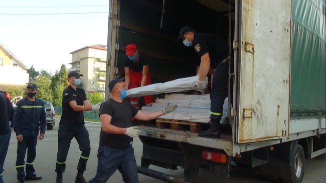Словаччина передала гуманітарну допомогу постраждалим від паводка районам Івано-Франківщини, - МВС 02