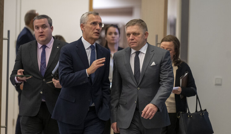Stoltenberg met with Fico in Brussels. They talked about Ukraine. PHOTOS
