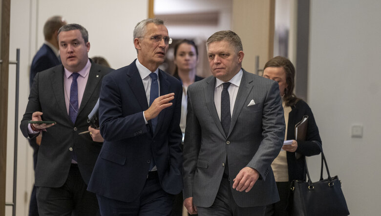 Stoltenberg met with Fico in Brussels. They talked about Ukraine 02