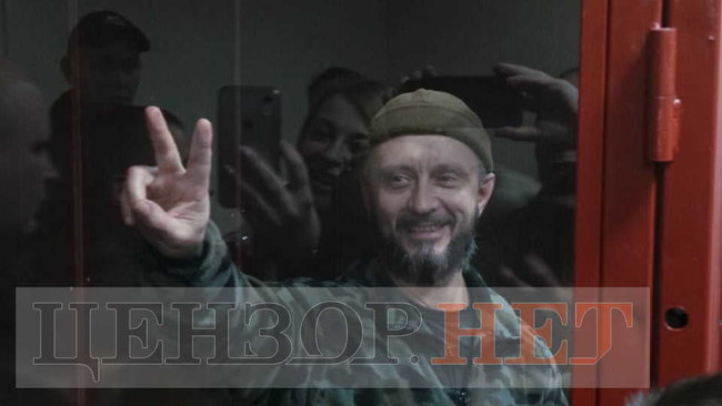 Адвокаты обвиняемого по делу об убийстве Шеремета Антоненко не успели прибыть на рассмотрение продления ареста, заседание перенесли на завтра 04