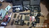 Двоє жителів Дніпропетровщини продавали зброю в соцмережі, "товар" висилали поштою, - Нацполіція. ФОТОрепортаж