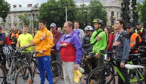 На честь засновника ОУН Коновальця на Львівщині влаштували велопробіг. ФОТОрепортаж