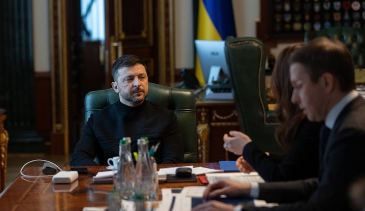 Зеленский провел совещание со Свириденко и Корецким: "Нафтогаз" импортирует электроэнергию