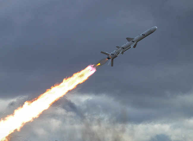 Состоялось первое испытание украинской крылатой ракеты, - Турчинов 04