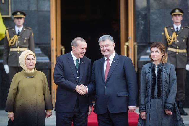 Порошенко й Ердоган проводять переговори тет-а-тет, - Цеголко 01