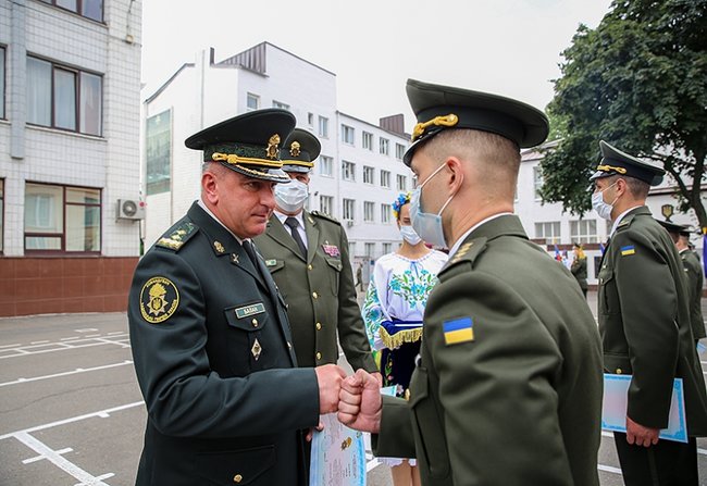 В Академии Национальной гвардии Украины состоялся выпуск лейтенантов 04