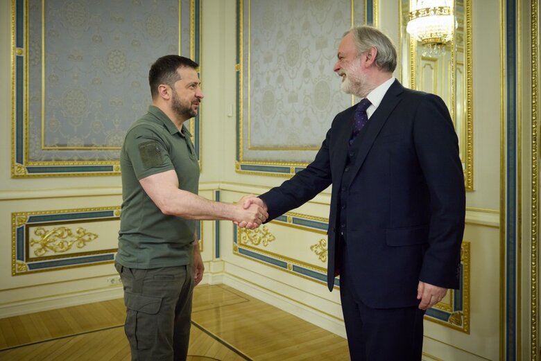 Зеленський зустрівся із радником Сунака Барроу: Велика Британія має взяти на себе лідерство у формуванні повітряної коаліції для України 01