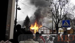 Троє осіб перебувають в опіковому відділенні, одна людина в реанімації, - у міськраді Львова відзвітували про стан постраждалих від вибуху на різдвяному ярмарку