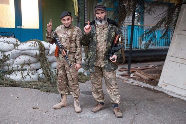 Тату, немає мені заміни, не можу кинути підрозділ: Народний герой України, доброволець Назар Опришко, друг Бористень, був на фронті до останнього, поки не відмовили нирки 07