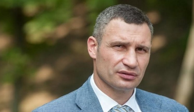 Звільнено понад 50 паркувальників, які вимагали у водіїв готівку, - Кличко