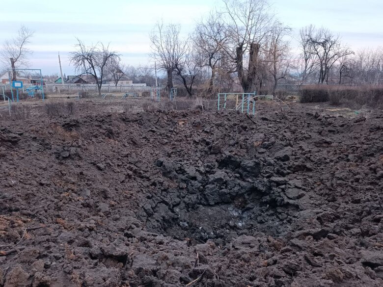Ніч на Донеччині: удари з Градів по Авдіївці та обстріли Курахового. У центрі Бахмута пошкоджено історичну будівлю 05