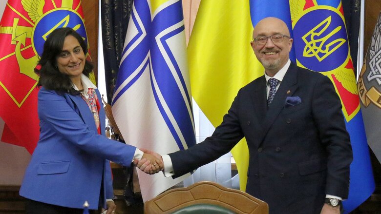 Канада надасть ЗСУ броньовані машини та камери для безпілотників, - Резніков 01