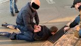 Співробітники СБУ затримали слідчого Святошинського управління поліції за вимагання $3 тис. хабаря. ФОТО