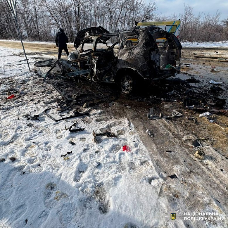 Російський дрон атакував машину медиків на Харківщині