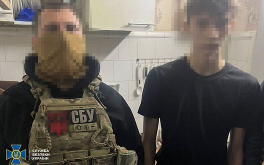 СБУ викрила неповнолітнього, який коригував обстріли Дніпра на замовлення свого батька–агента РФ. ФОТОрепортаж