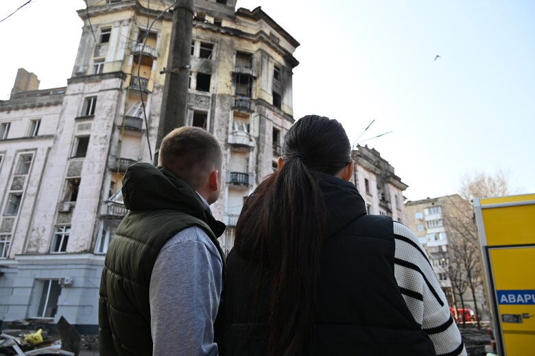 Наслідки обстрілу Шевченківського району Києва
