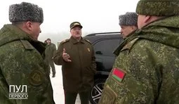 диктатор лукашенко с военными армии рб