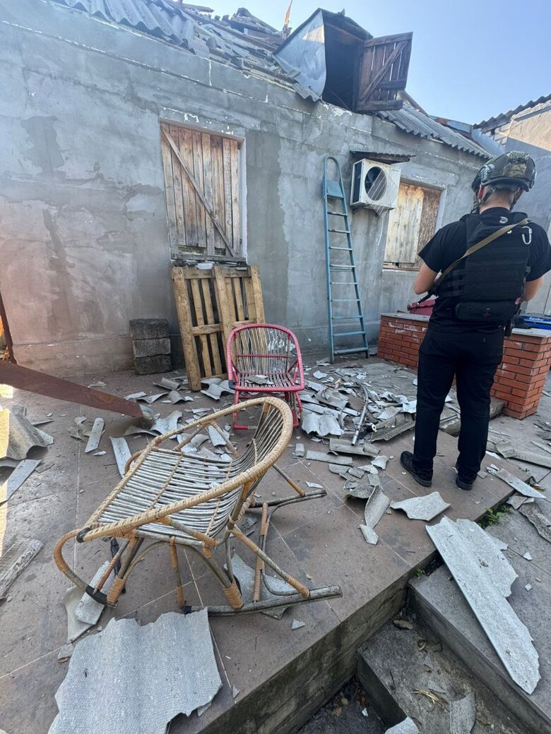 Под вражеским ударом оказались жилые дома