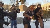 В Киеве попытались провести акцию протеста против насилия со стороны правых экстремистов: митингующих задержала полиция за нарушение локдауна. ВИДЕО+ФОТОрепортаж
