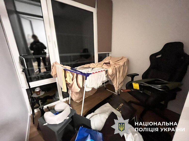 В Киеве блогеры хвастались незарегистрированным оружием: подробности