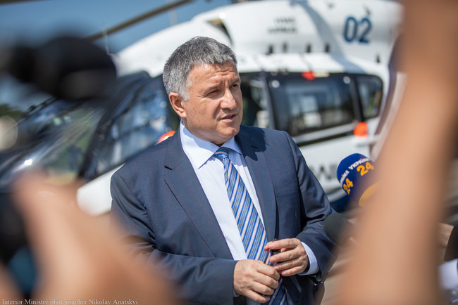 Аваков проинспектировал Центр авиации Нацполиции на Черкасщине 03