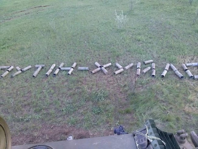 Артилерист Максим Баглєй: Розповіді, що от коли прийдуть до мене додому, тоді я буду воювати, я не сприймаю. Коли вони прийдуть аж додому, ти отримаєш кулю в живіт... Тому краще їх зупиняти десь там 11