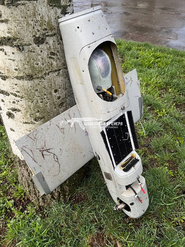 Defenders of Ukraine captured enemy UAV Orlan: Good catch! 02