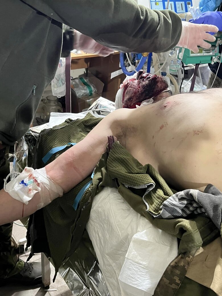 Муфтий Украины и воин-добровольец Исмагилов показал эвакуацию раненых из Бахмута: Россия должна прекратить свое существование. Прощения не будет 02