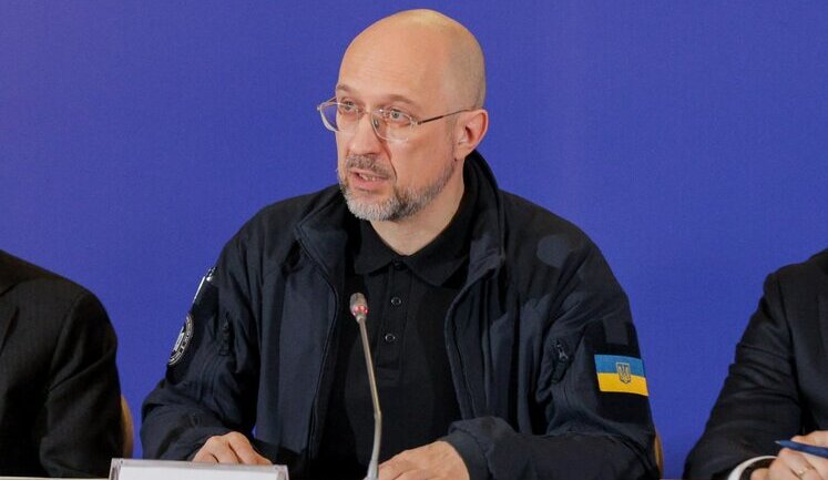 За два года правительство инвестировало более 16 млрд грн на укрытия и транспорт для школы , - Шмыгаль