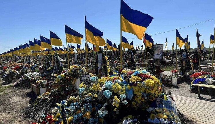 Зеленський не говорив в інтерв’ю про 100 тис. загиблих українських військових. Цифру озвучило CBS News у закадровому тексті, - Никифоров (уточнено)