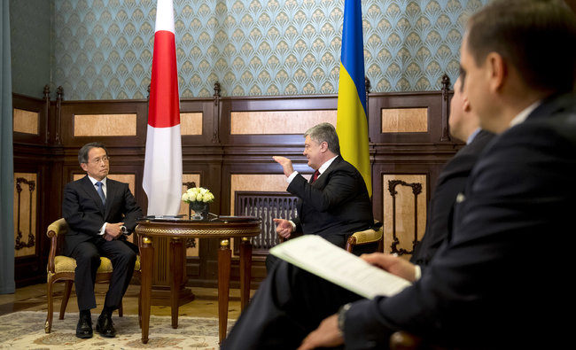 Порошенко прийняв вірчі грамоти у послів Пакистану, Туреччини та Японії 04