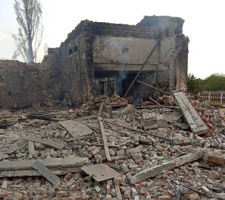 Удар по будинку культури в Томариному