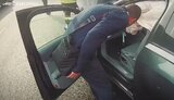 Трухін після ДТП почав шукати свої окуляри з боку водійського сидіння. ФОТО