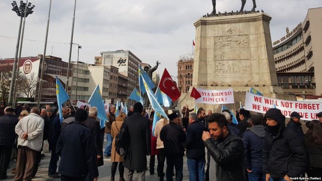 Митинг против оккупации Крыма прошел в Анкаре 07