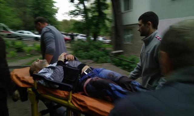 В Каменском таксисту прострелили ноги. К конфликту может быть причастен телохранитель Яроша, - СМИ 07 В Каменском таксисту прострелили ноги. К конфликту может быть причастен телохранитель Яроша, - СМИ 07