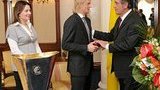 Ющенко присвоил Тимощуку звание &amp;quot;заслуженного&amp;quot; и порадовался, что капитан российского &amp;quot;Зенита&amp;quot; - настоящий патриот Украины